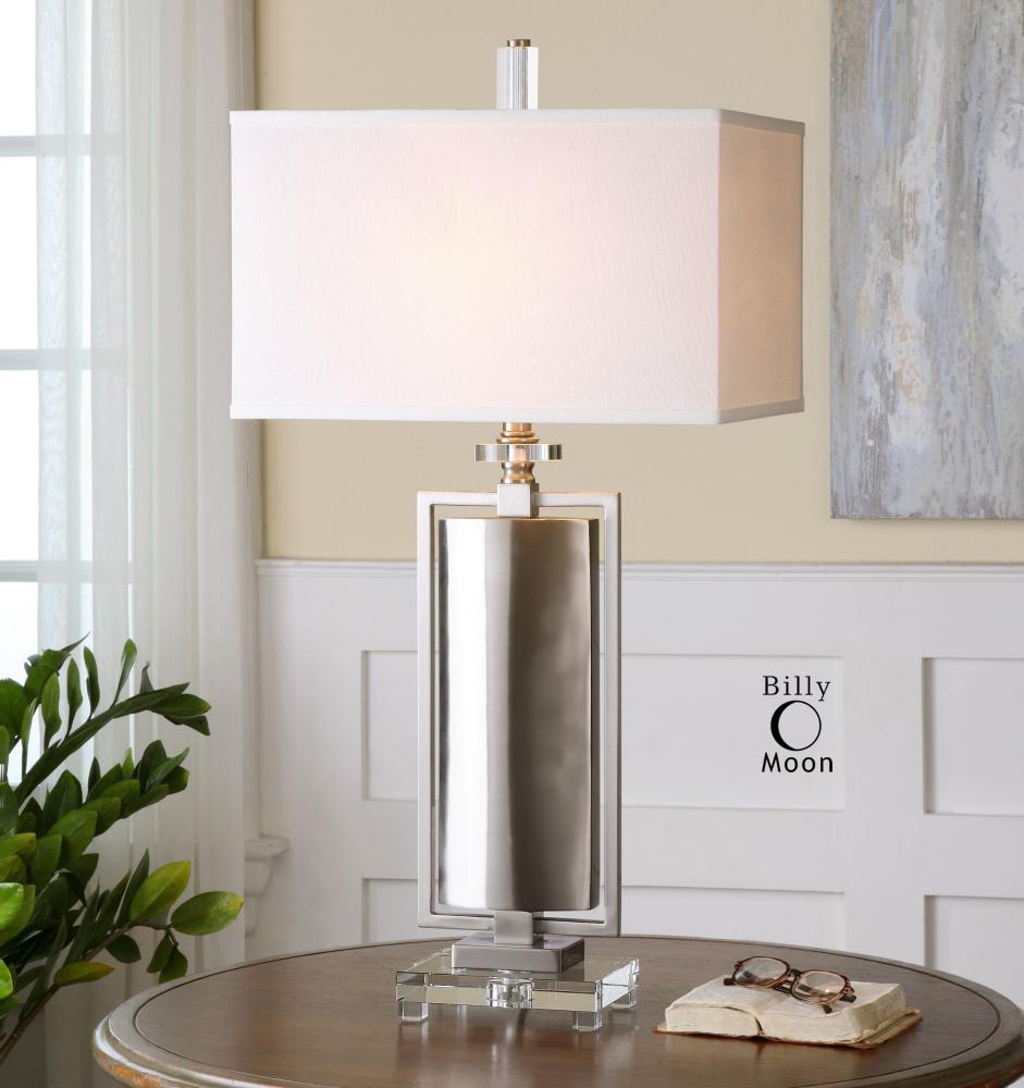 Pantaleon Metal Lamp